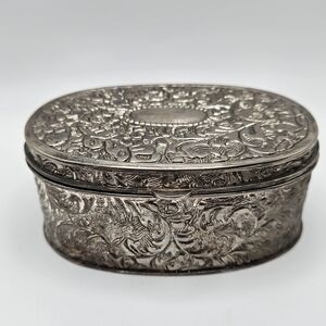 VINTAGE Silver Plated Ornate Embossed Hinged Lid Trinket Jewelry Box